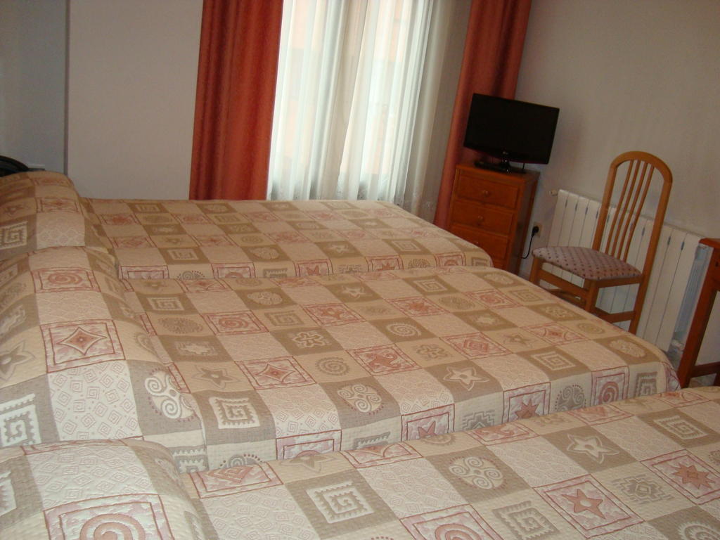 Hostal Universal Benavente Szoba fotó
