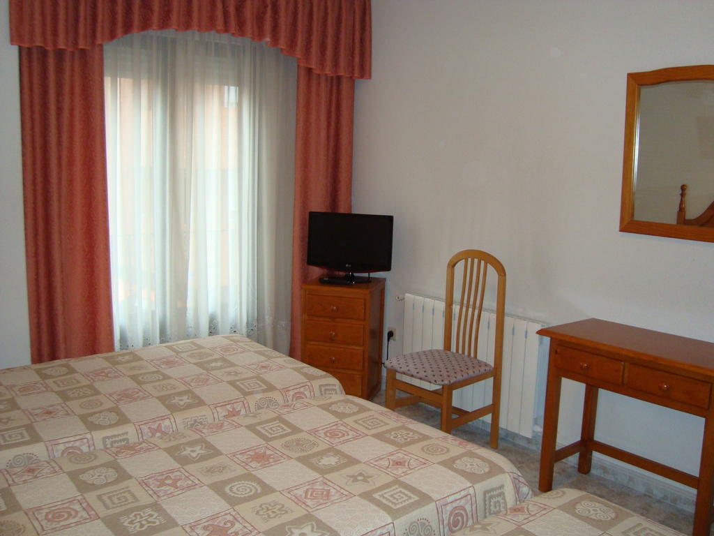 Hostal Universal Benavente Szoba fotó