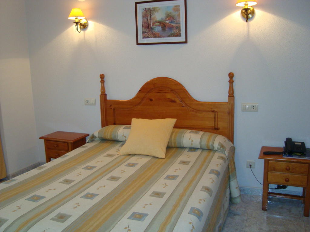 Hostal Universal Benavente Szoba fotó