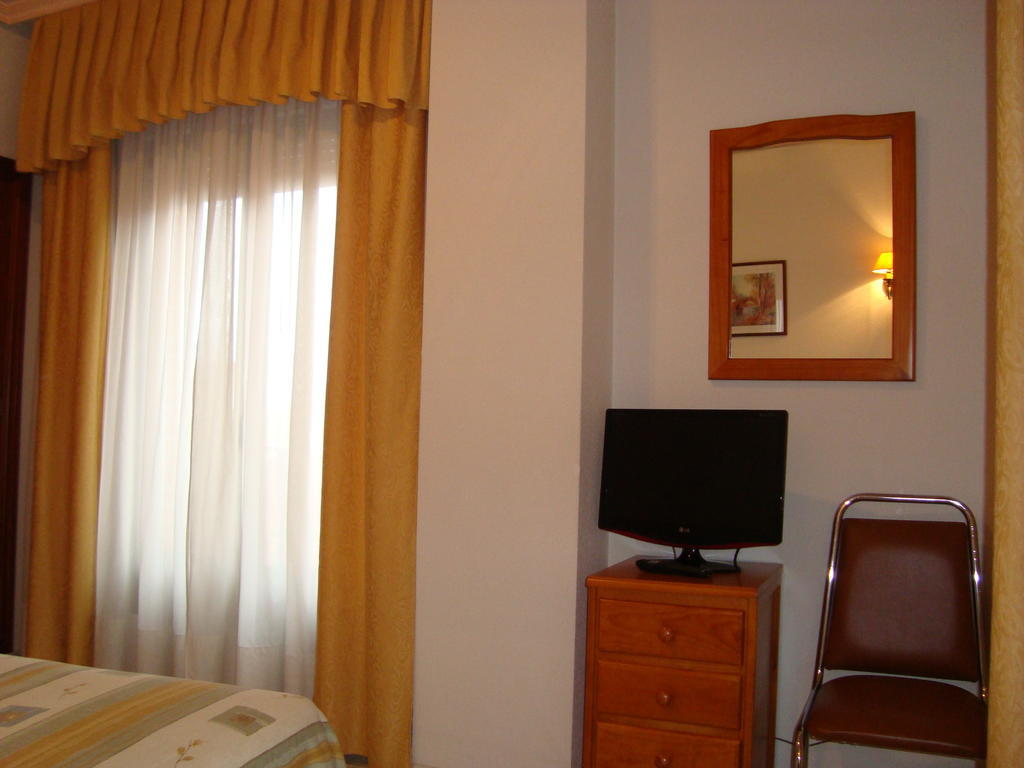 Hostal Universal Benavente Szoba fotó