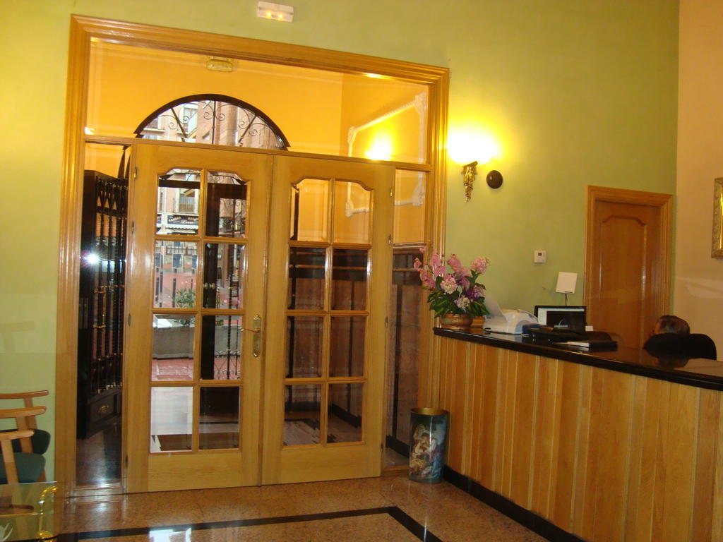Hostal Universal Benavente Szoba fotó